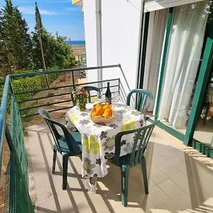 Meia Apartment